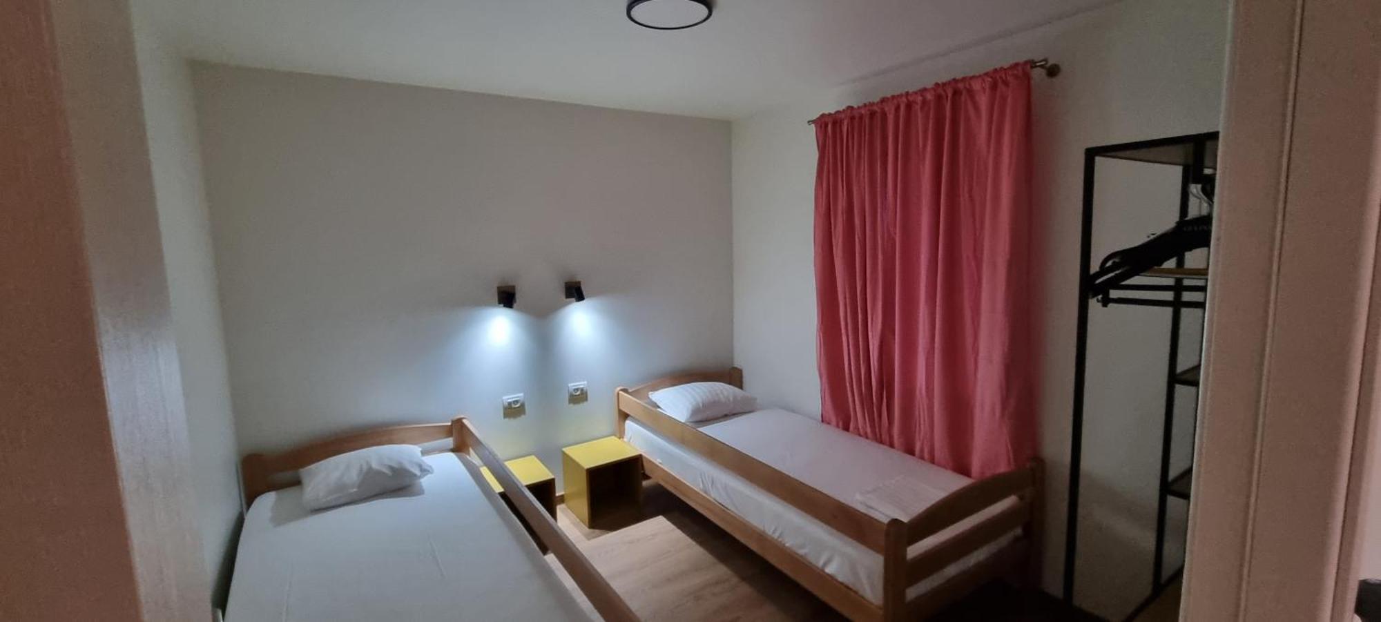 Vila Legrand Bed & Breakfast Bazias Ngoại thất bức ảnh